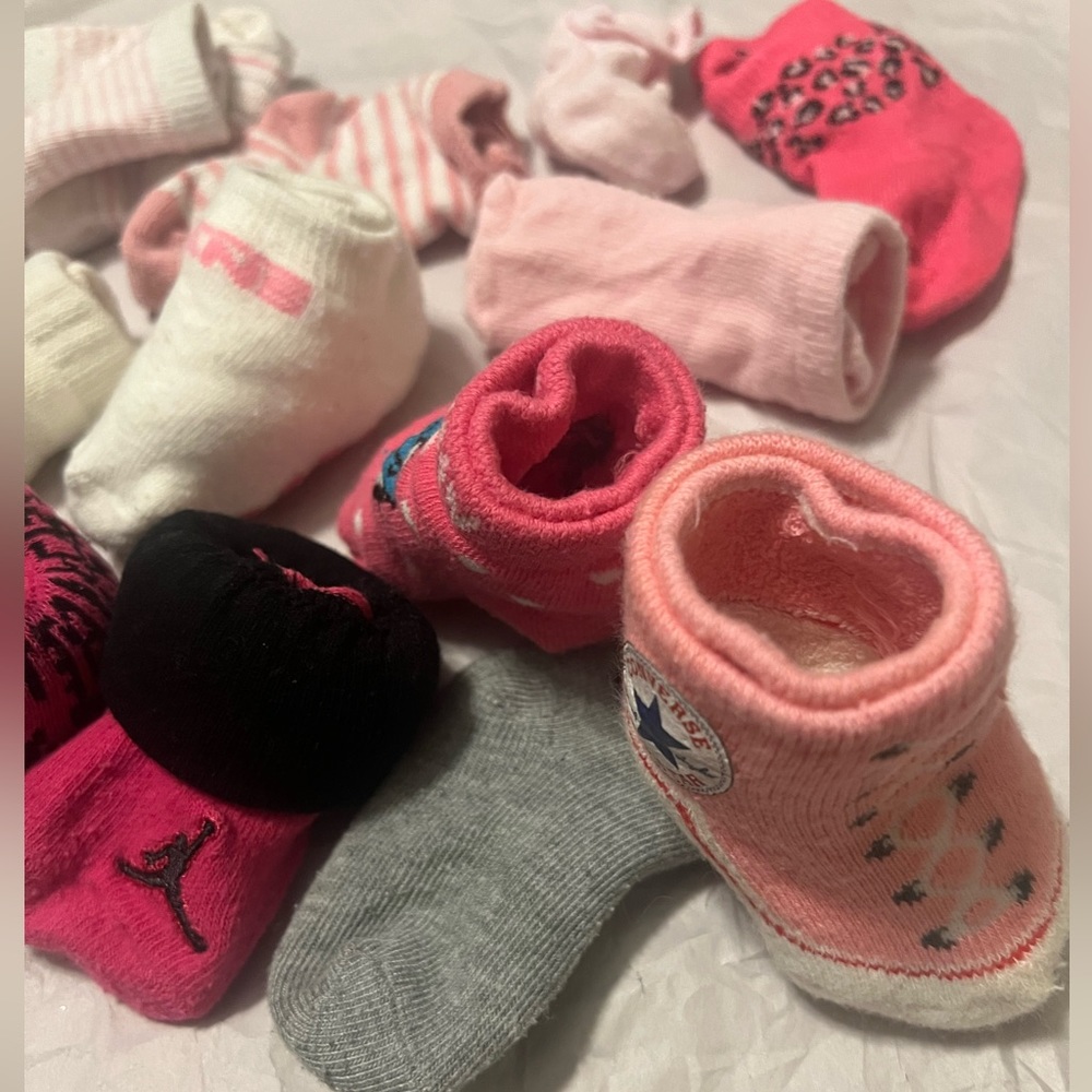 socks size 0/3 months